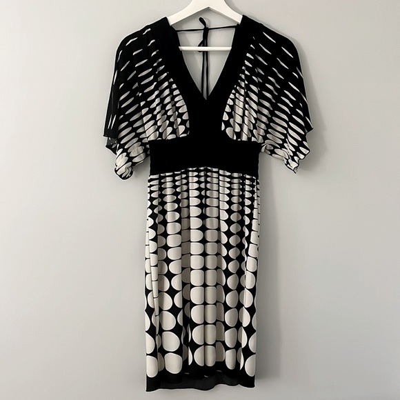 My Michelle Patterned Womens Dress, Size Small, super soft, never been worn - Picture 2 of 5